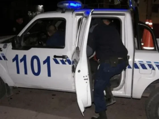 Policía salteño le robó a ebrio que dormía en la calle