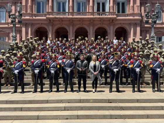 Javier Milei almorzó con los granaderos por el Bicentenario de la Batalla de Ayacucho