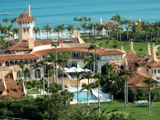 El FBI allanó la residencia de Donald Trump en Florida