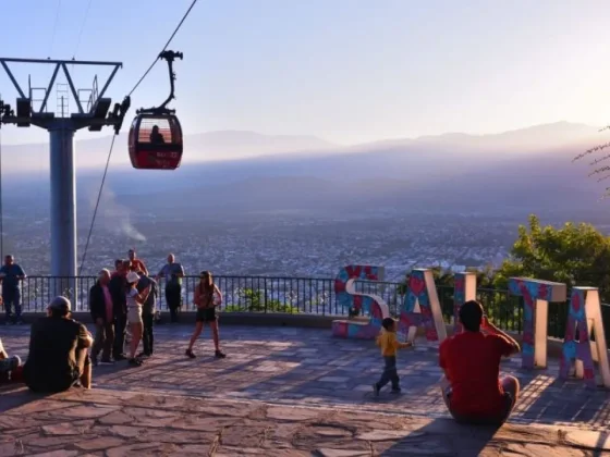 "Andantes": Danza y herencia cultural en el Mirador Cerro San Bernardo