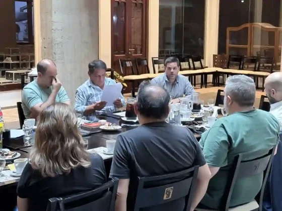 La Municipalidad se reunió con gastronómicos de la plaza 9 de Julio