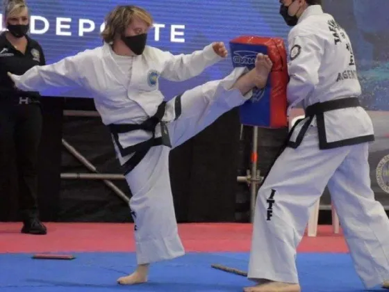 La rompió en el Mundial de taekwondo y se vuelve de Amsterdam con tres medallas