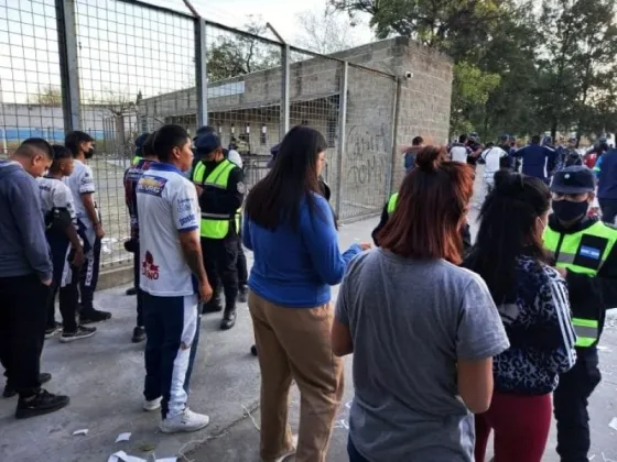 La Policía logró detener a 23 salteños en dos partidos de fútbol