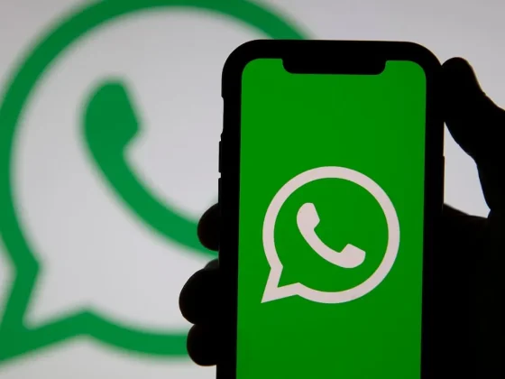 Padre y dos hijos acusados de organizar sorteos ilegales a través de WhatsApp