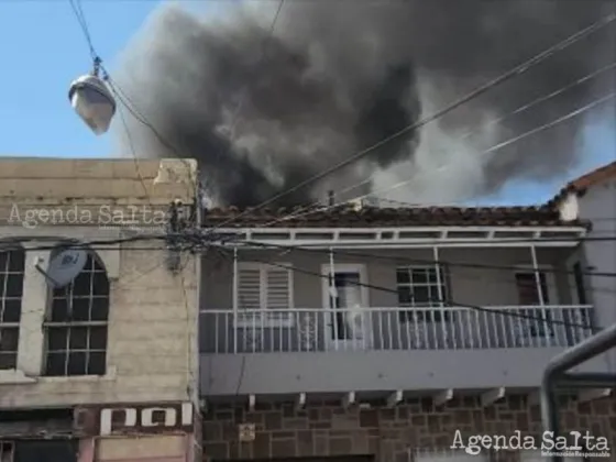 Según lo informado, el foco ígneo sería resultado de un corto circuito.