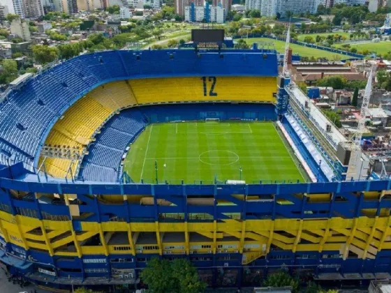 Un niño de 11 años está internado en el Garrahan tras caer de una tribuna de la Bombonera