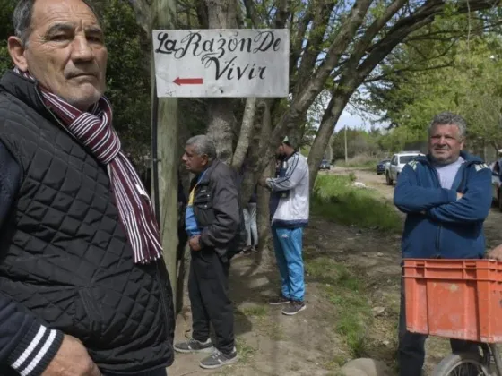 “Nos sacan como perros”: los pacientes tuvieron que abandonar la comunidad donde trabajaba el “Teto” Medina