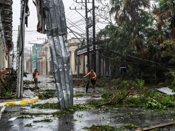 El huracán Ian deja graves daños, inundaciones y apagones a su paso por Cuba