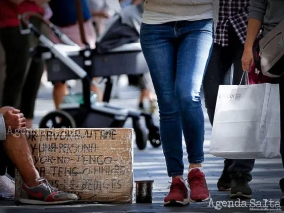 "En los próximos seis meses la suba de tarifa de los servicios va a destruir a la clase media"