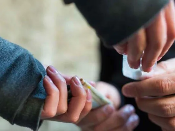 Requieren juicio contra cinco hombres por comercialización de estupefacientes