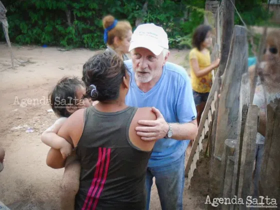 Carlos Funes cobra más de 450 MIL por mes y le paga 2 mil a las ordenanzas de las escuelas