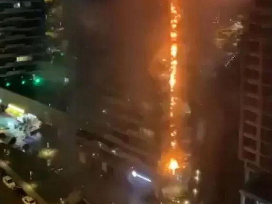 Se incendió una torre de 24 pisos en Estambul