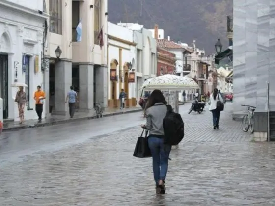 Semana mayormente nublada: lluvias para hoy y mañana.