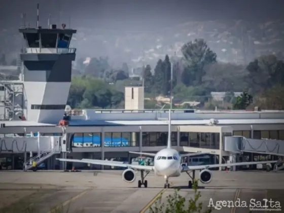 Presupuesto 2023: suman otro impuesto a los viajes en avión