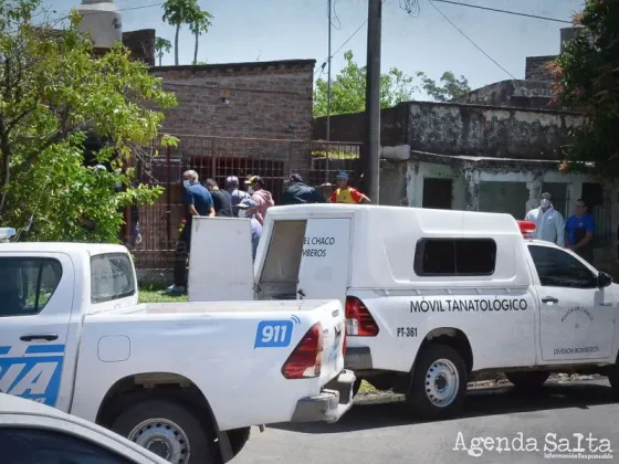 Joven denunció que su mamá estaba desaparecida, pero la encontraron muerta en su casa y quedó detenida