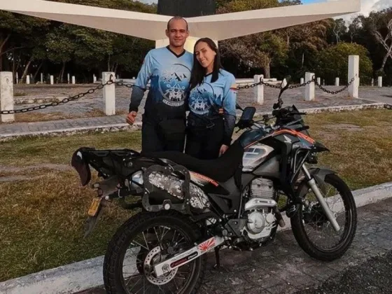 Horas después de ingresar al país, le robaron la moto en la Panamericana a una pareja colombiana que viajaba por Sudamérica