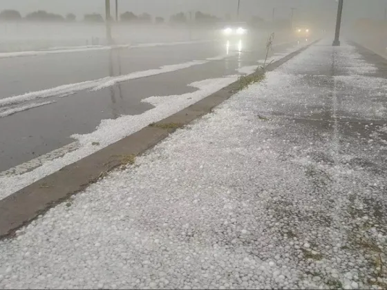 Llovió en Salta y el granizo llegó a Cerrillos