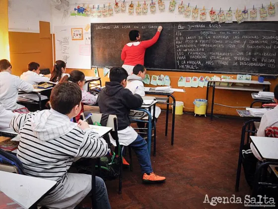 El salario mínimo docente será de $90.338 en febrero