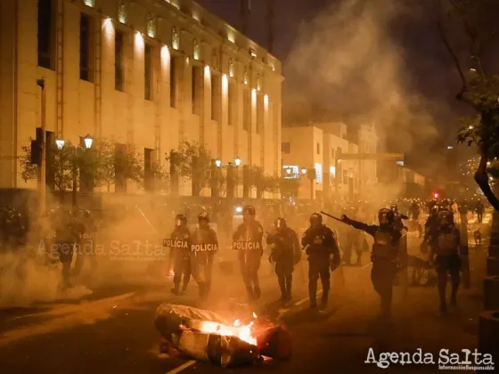 La presidenta de Perú adelanta las elecciones tras las protestas que dejaron al menos dos muertos