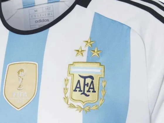 El lunes sale a la venta la camiseta de Argentina de las 3 estrellas: cuánto costará, dónde se produce y el detalle que identifica la versión oficial