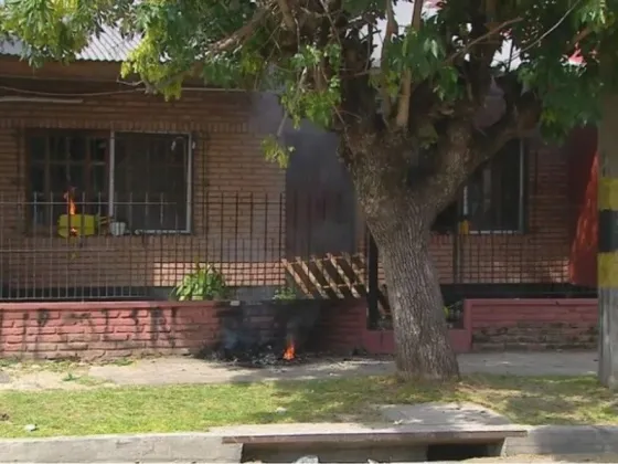 Los padres de los nenes abusados en un jardín de infantes incendiaron la casa del acusado