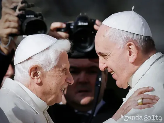 El papa Francisco presidirá el 5 de enero el funeral de Benedicto XVI