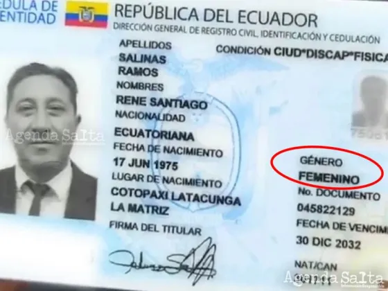 René Salinas Ramos optó por el cambio de género, de masculino a femenino, para luchar por la custodia legal de sus dos hijas. Quiere marcar un precedente.