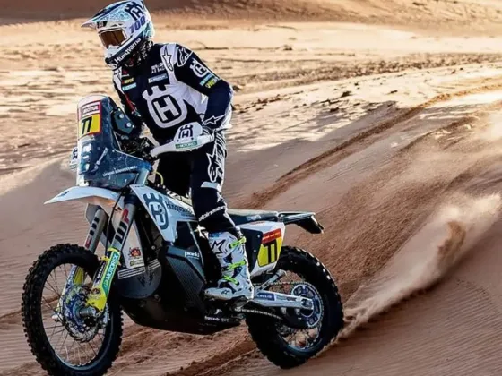 uciano Benavides repite triunfo de etapa en Dakar.