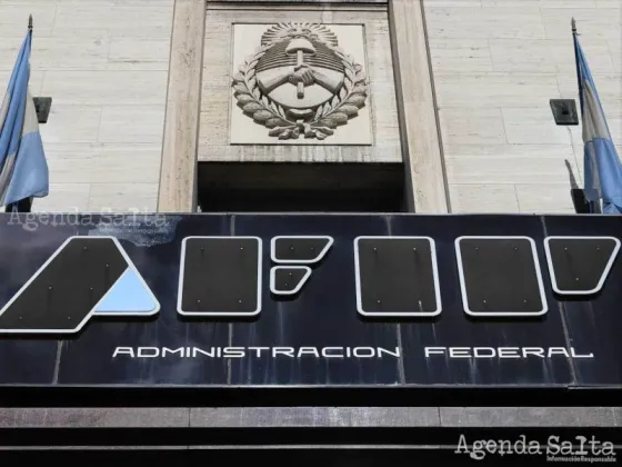 La AFIP intima a 1.800 personas por no declarar cuentas en exterior.