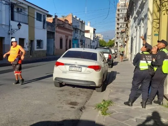 Vecinos denuncian "zona liberada" a metros de la Central de Policía